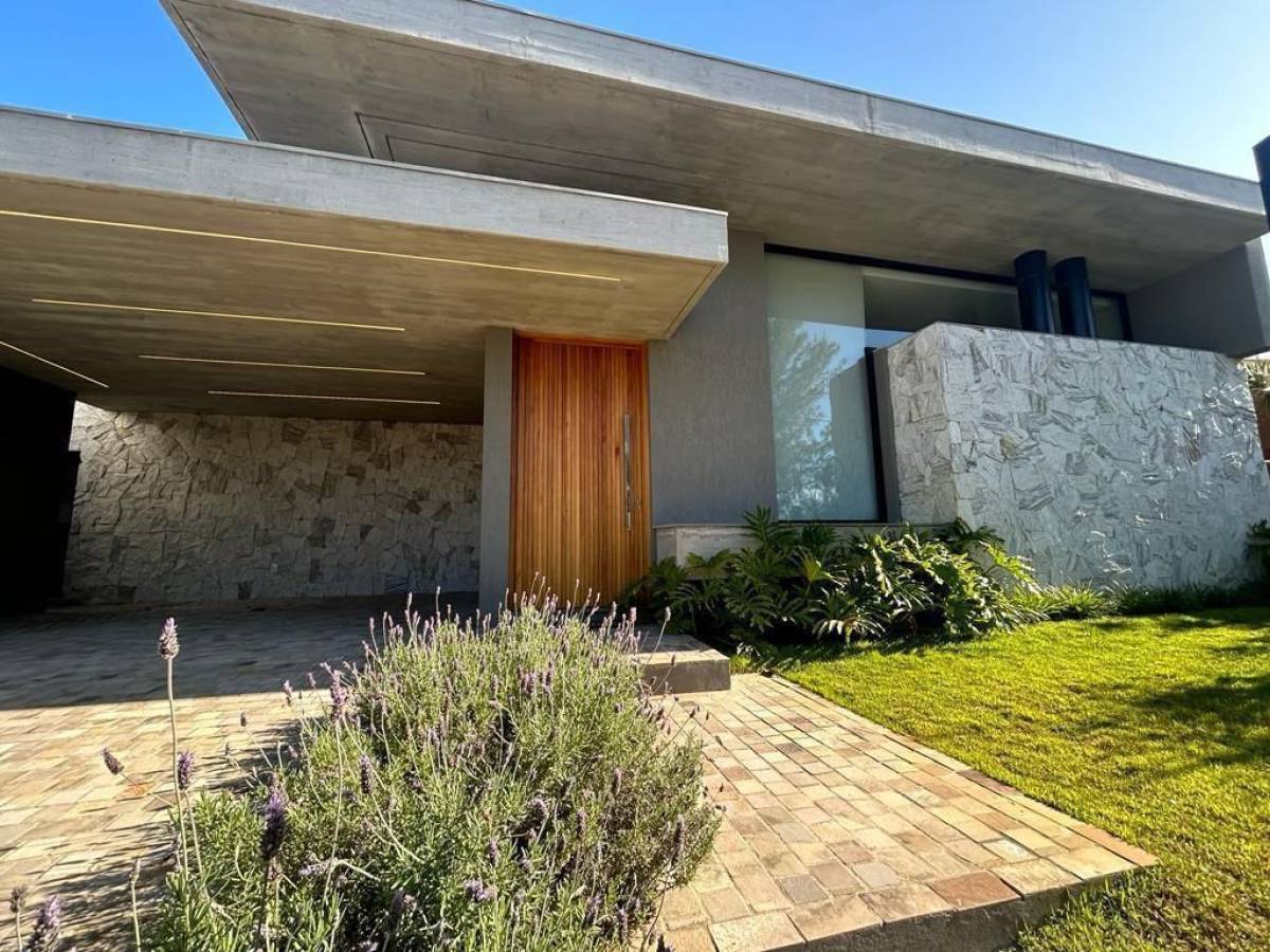 Casa 4 dormitórios para venda, ATLANTIDA em XANGRILA  | Ref.: 15775